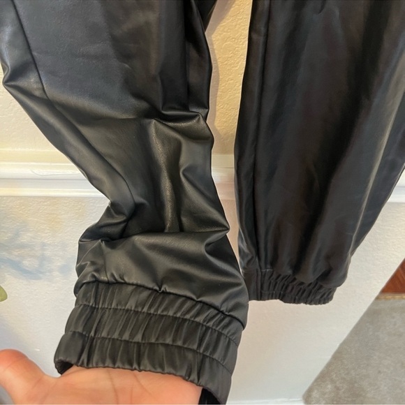 Express Black Jacket medium Express Women Black Faux- Leather Pants - Picture 5 of 10